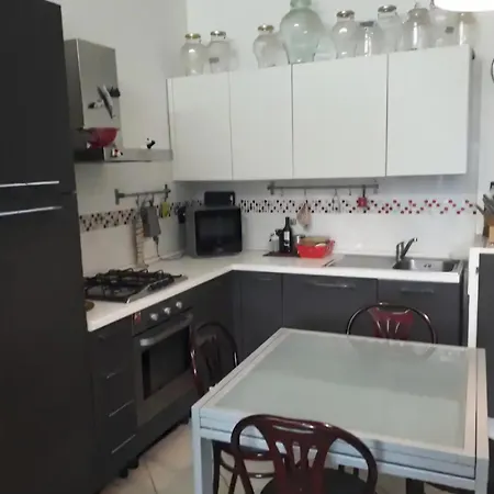 דירה Centro A 2 Passi Dal Mare פולוניקה